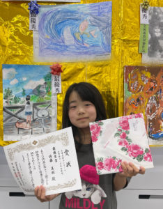 第48回めざせ！ルーヴルこども絵画コンクール 全国審査 最優秀賞 優秀賞 佳作 努力賞 三重 桑名地区 表彰式 展覧会 こども絵画教室　ワールドキッズ絵画　三重　東員イオン　サンシティ星川　あさけプラザ　桑名　四日市　鈴鹿　愛知　名古屋　絵画コンクール　デッサン　水彩デッサン　絵画コンクール多数受賞