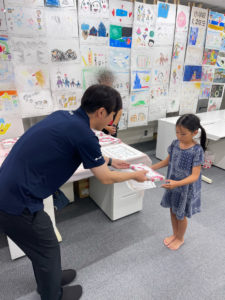 第48回めざせ！ルーヴルこども絵画コンクール 全国審査 最優秀賞 優秀賞 佳作 努力賞 三重 桑名地区 表彰式 展覧会 こども絵画教室　ワールドキッズ絵画　三重　東員イオン　サンシティ星川　あさけプラザ　桑名　四日市　鈴鹿　愛知　名古屋　絵画コンクール　デッサン　水彩デッサン　絵画コンクール多数受賞