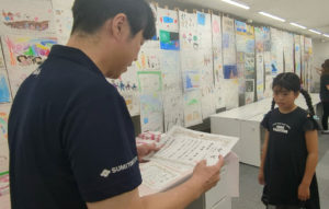 第48回めざせ！ルーヴルこども絵画コンクール 全国審査 最優秀賞 優秀賞 佳作 努力賞 三重 桑名地区 表彰式 展覧会 こども絵画教室　ワールドキッズ絵画　三重　東員イオン　サンシティ星川　あさけプラザ　桑名　四日市　鈴鹿　愛知　名古屋　絵画コンクール　デッサン　水彩デッサン　絵画コンクール多数受賞