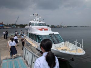 中学生海の絵画コンクール 金賞 稲垣琉花 中2 こども絵画教室　ワールドキッズ絵画　三重　東員イオン　サンシティ星川　あさけプラザ　桑名　四日市　鈴鹿　愛知　名古屋　絵画コンクール　デッサン　水彩デッサン　絵画コンクール多数受賞